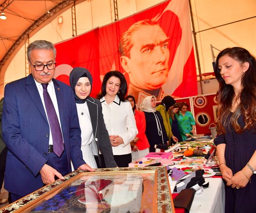 Aile Destek ve Eğitim Merkezi Yıl Sonu Sergisi Açıldı