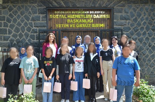 Zeliha Su Hanımefendi, LGS’ye Girecek Öksüz ve Yetim Çocuklarla Bir Araya Geldi