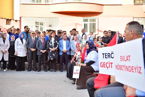 İçişleri Bakan Yardımcısı Sn. Mehmet Aktaş Diyarbakır Annelerinin Evlat Nöbetinin 5. Yılı Programı'na Katıldı