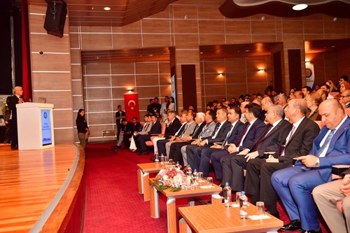 Diyarbakır Valisi Ali İhsan Su, Uluslararası Tarımsal Su Yönetiminin Sürdürülebilirliği ve Dijitalleşme Çalıştayı’na katıldı.