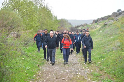 Tarihî Kral Yolu Diyarbakır’da Hayat Buluyor: İlk Yürüyüş Eğil Yatır Kanyonu’nda Gerçekleştirildi