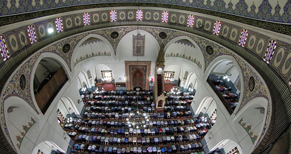 Hüsrevpaşa Camii