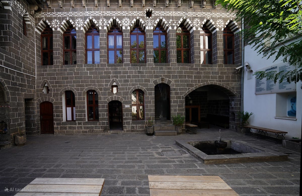 Ahmed Arif Müze Evi