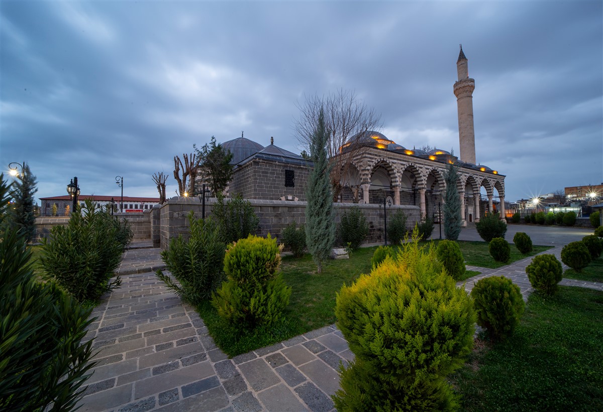 Fatih Paşa Camii (Kurşunlu Camii)