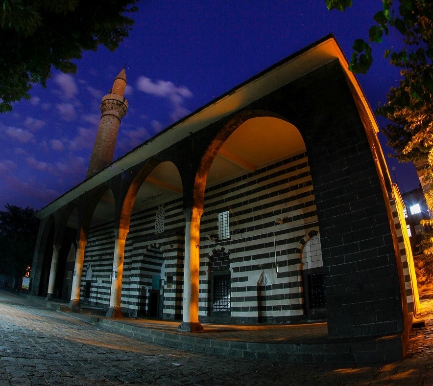 İskender Paşa Camii