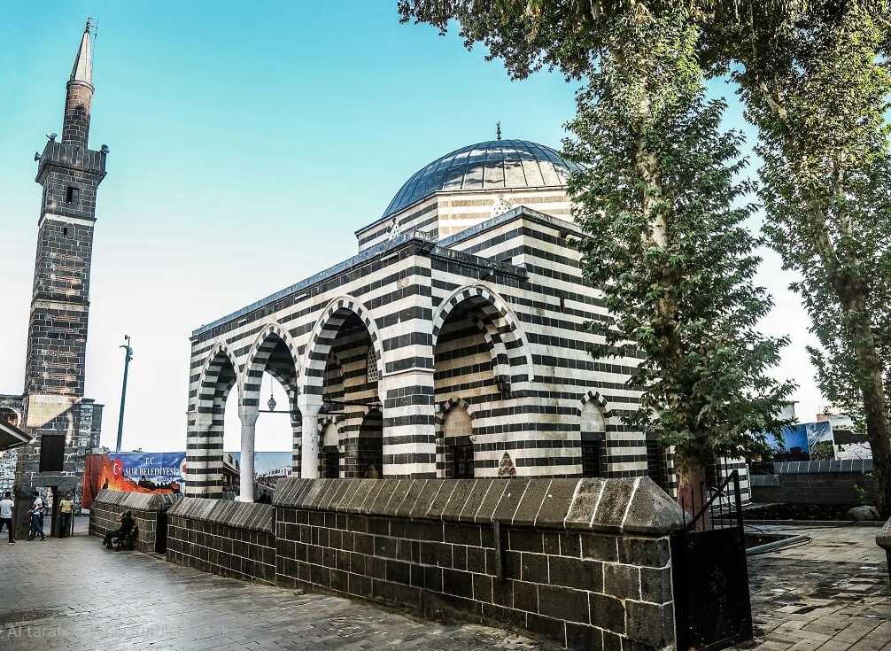 Şeyh Matar (Dört Ayaklı Minare) Camii